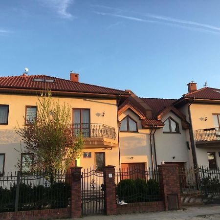 Np Sunshine Hostel Rybie Экстерьер фото